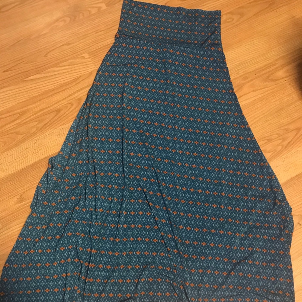 Worn once-LuLaRoe MAXI SKIRT XS NEW CONDITION